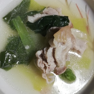 チンゲン菜と豚肉の中華スープ